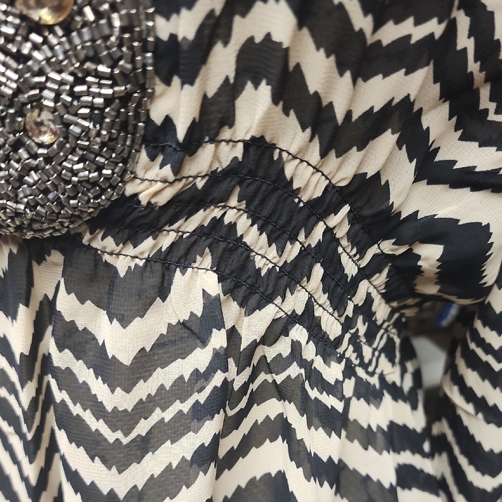 ATTITUDES By RENEE Chevron Top - Picture 3 of 4